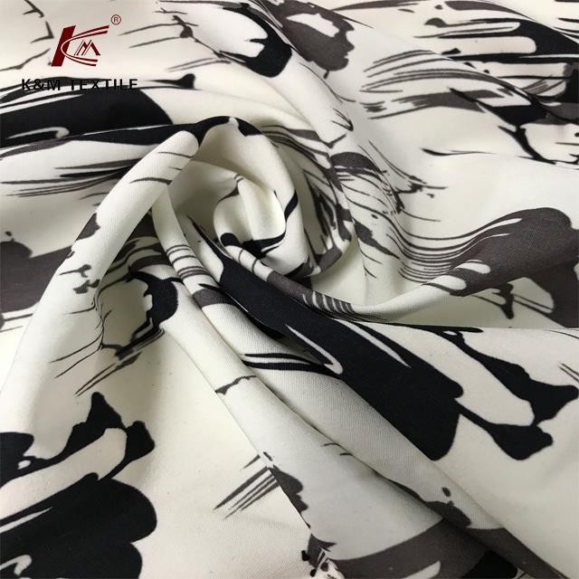 涤纶纱弹力绉织物的花朵印花裙的服装面料雷竞技app安卓下载